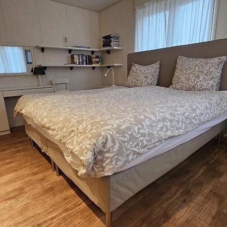 Chalet Buutengeweun, Met Luxe Jacuzzi En Tonsauna سينت انالاند المظهر الخارجي الصورة